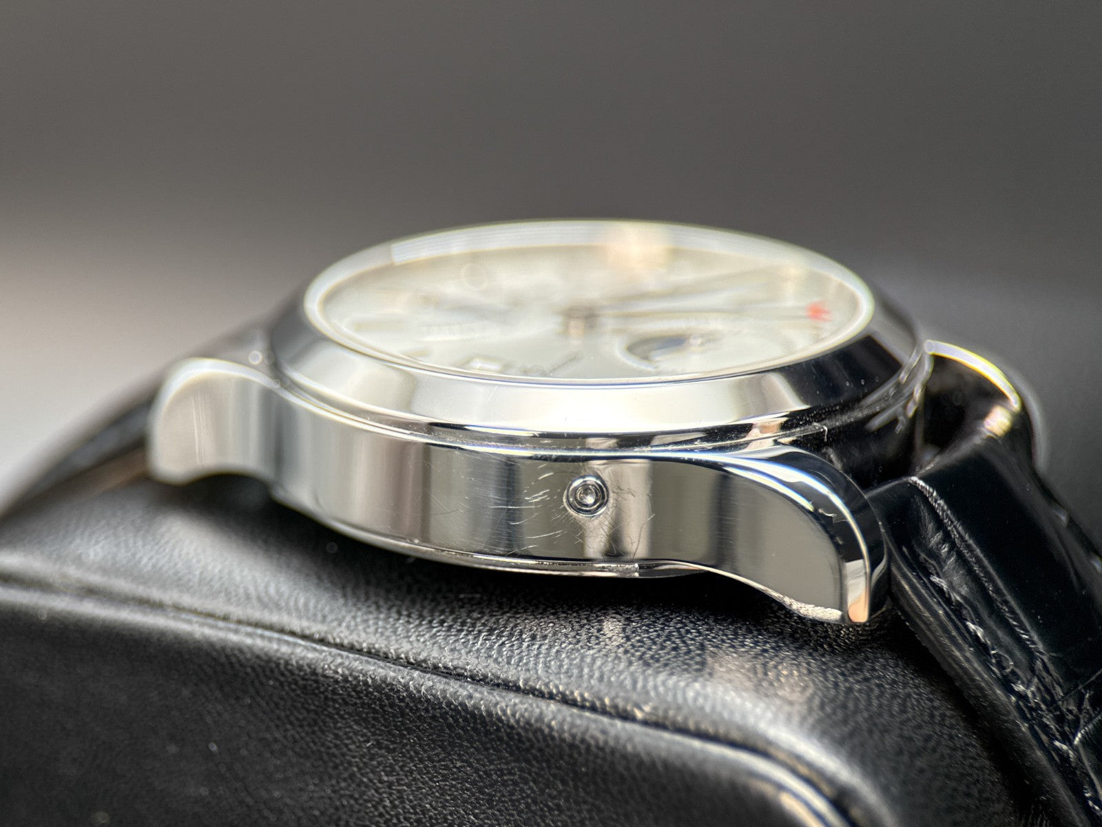 Jaeger-LeCoultre Master Calendar Q151842A Silver Dial 40mm Automatic Watch3