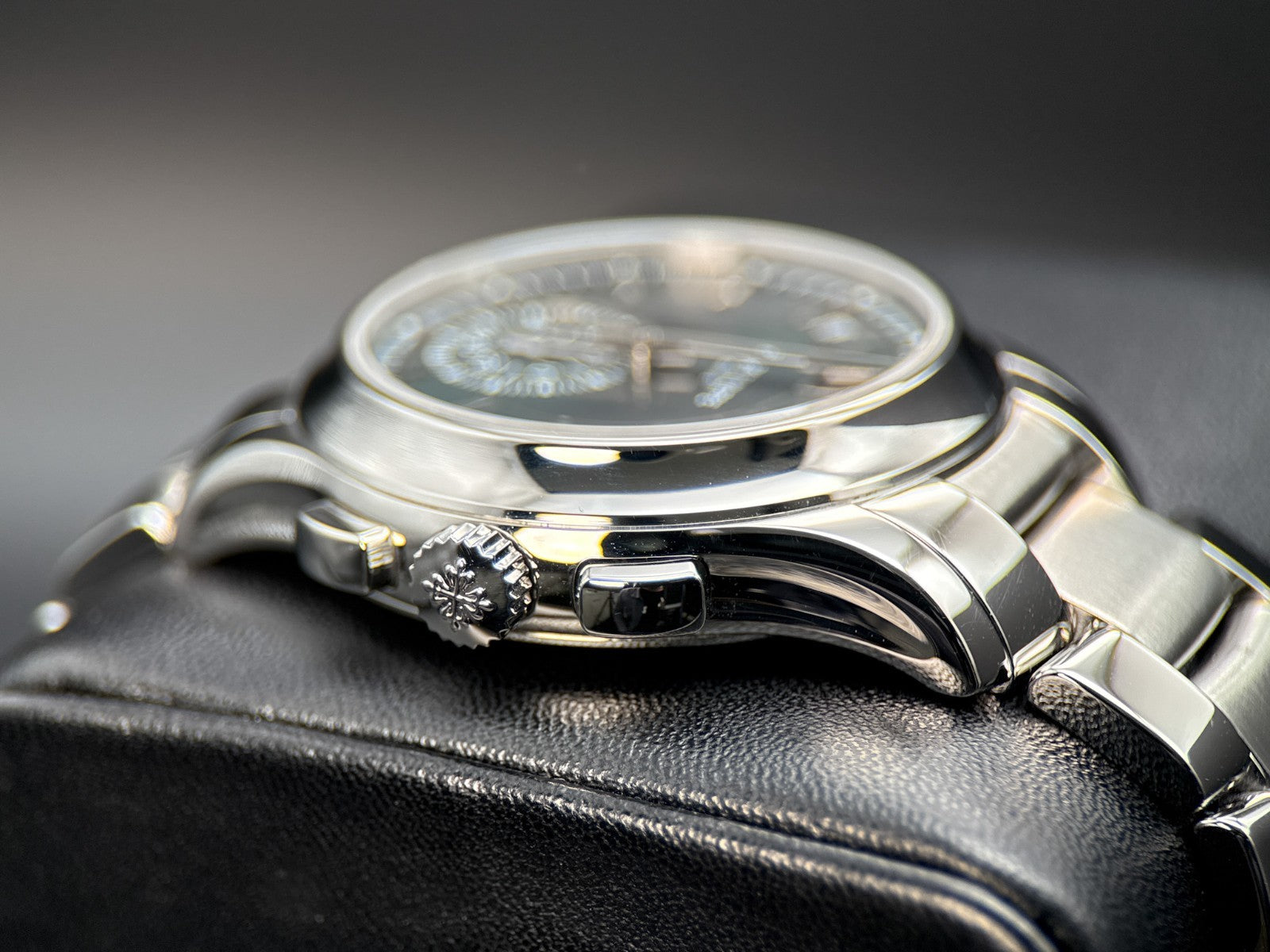 Patek Philippe Complications Annual Calendar Flyback Chrono 5905/1A-001 - 20222