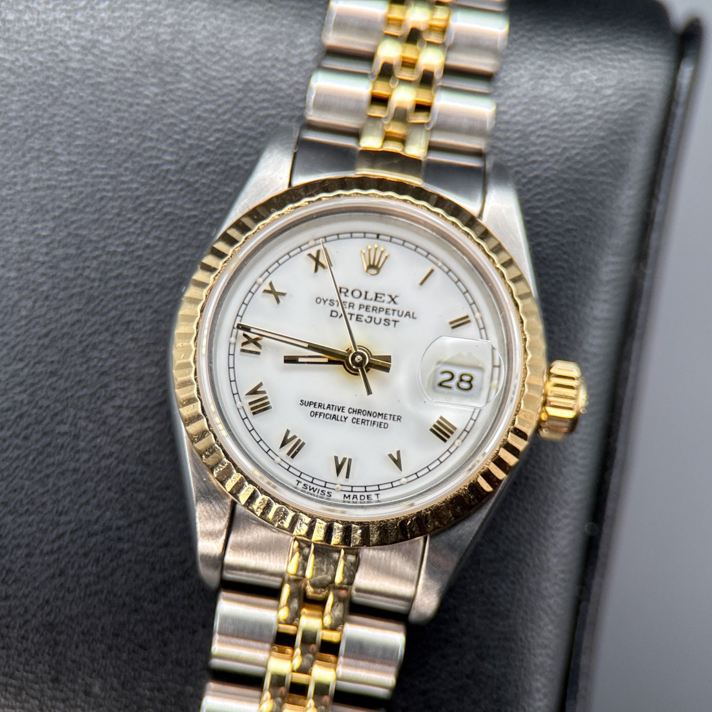 Vintage Rolex Lady-Datejust 69173 White Dial Two-Tone 26mm Automatic Watch 19840