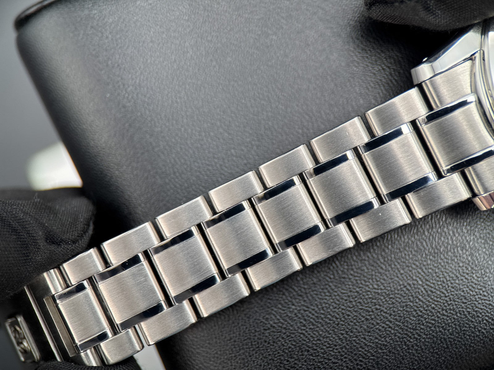 Grand Seiko Elegance Collection GMT SBGJ249G Shōsho Dial Automatic 39.5mm Watch7