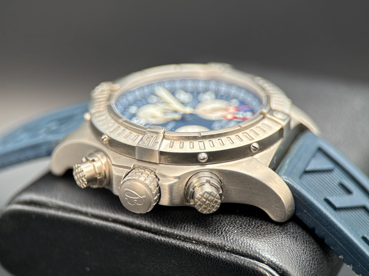 Breitling Chrono Avenger M1 E73360 Blue Dial - photo 3 of 8