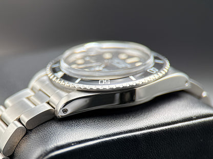 8323985