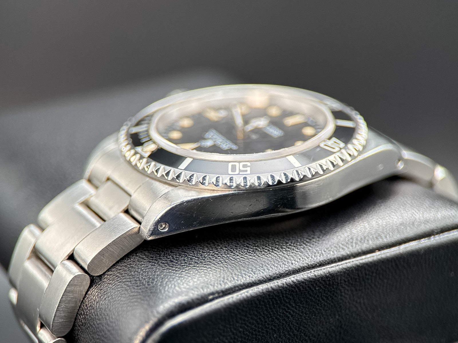 Rolex Submariner No-Date 14060 Black Dial 40mm Stainless Steel Automatic Watch4