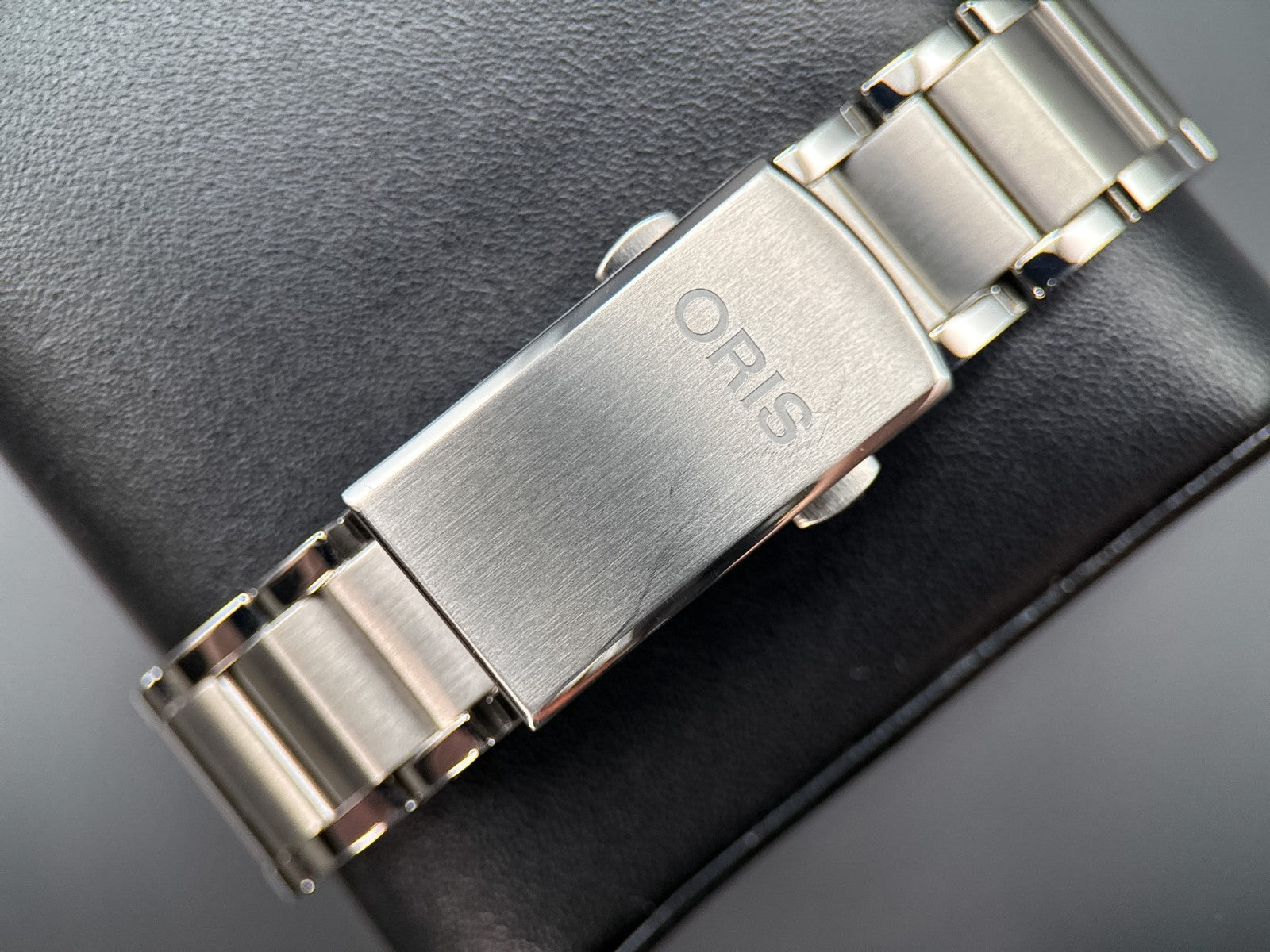 Oris Aquis Date Calibre 400 Green Dial 01 400 7769 6357-07 4 22 77FC9