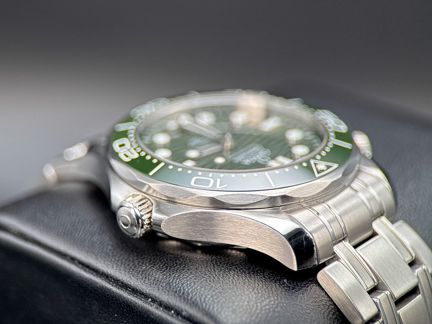 OMEGA Seamaster Diver 300M 210.30.42.20.10.001 Green Dial 42mm Watch - 20232