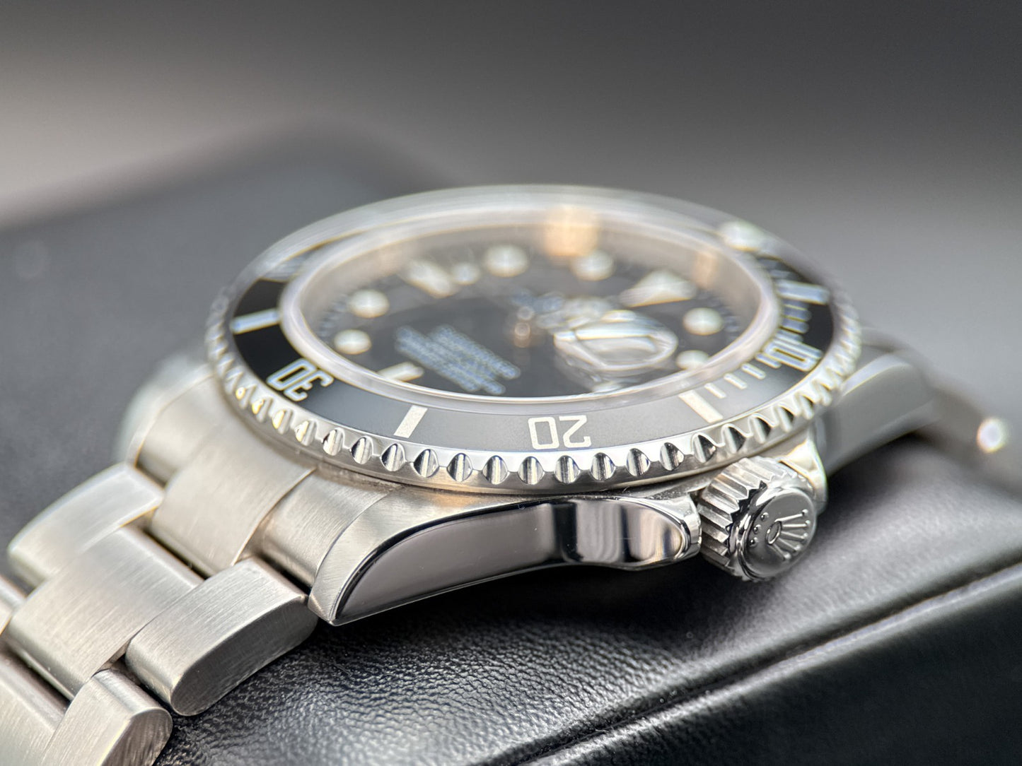 Rolex Submariner Date 16610 Engraved Rehaut Automatic 40mm Watch - 20081