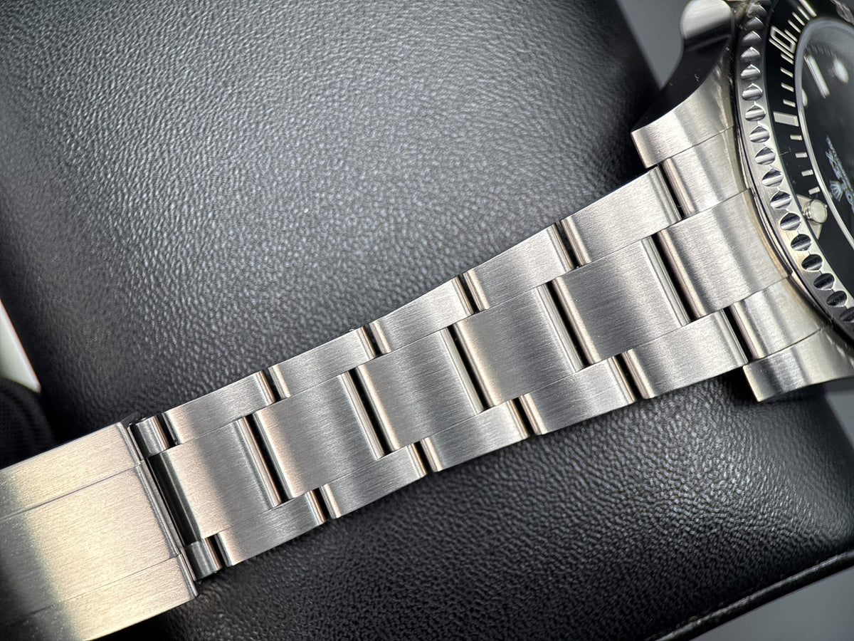 Rolex Submariner No-Date 114060 Black Dial 2018 - photo 8 of 11