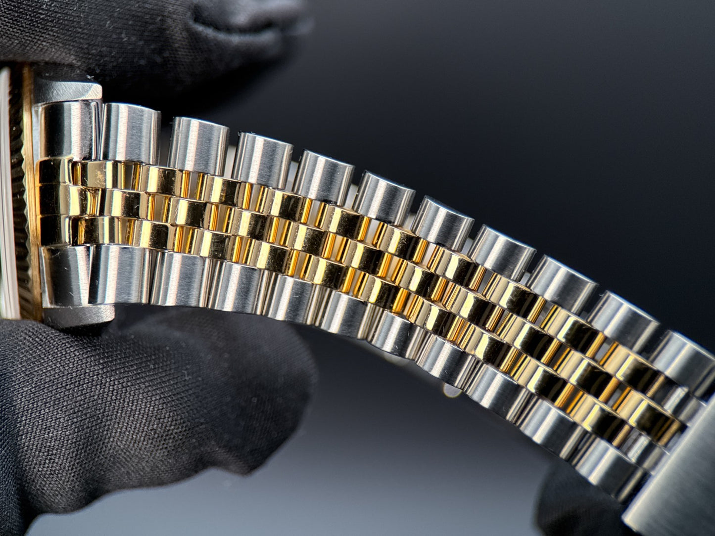 Rolex Datejust 16233 Champagne Diamond Dial Automatic 36mm Watch - 199610