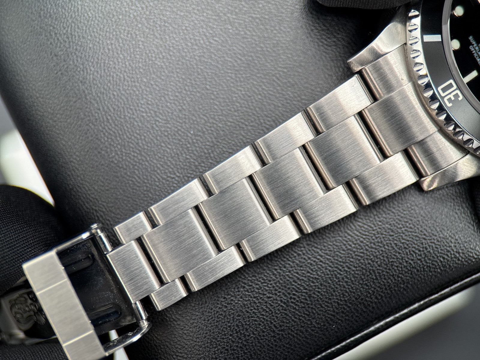 Rolex Submariner Date 16610 Engraved Rehaut Automatic 40mm Watch - 20086