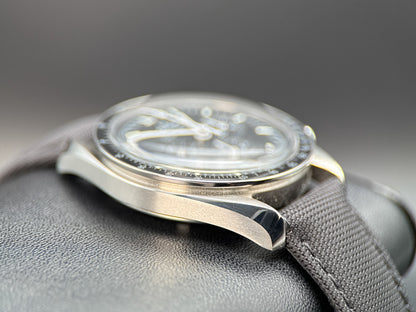 OMEGA Speedmaster Moonwatch 310.32.42.50.01.001 Black Dial 42mm Manual Watch4