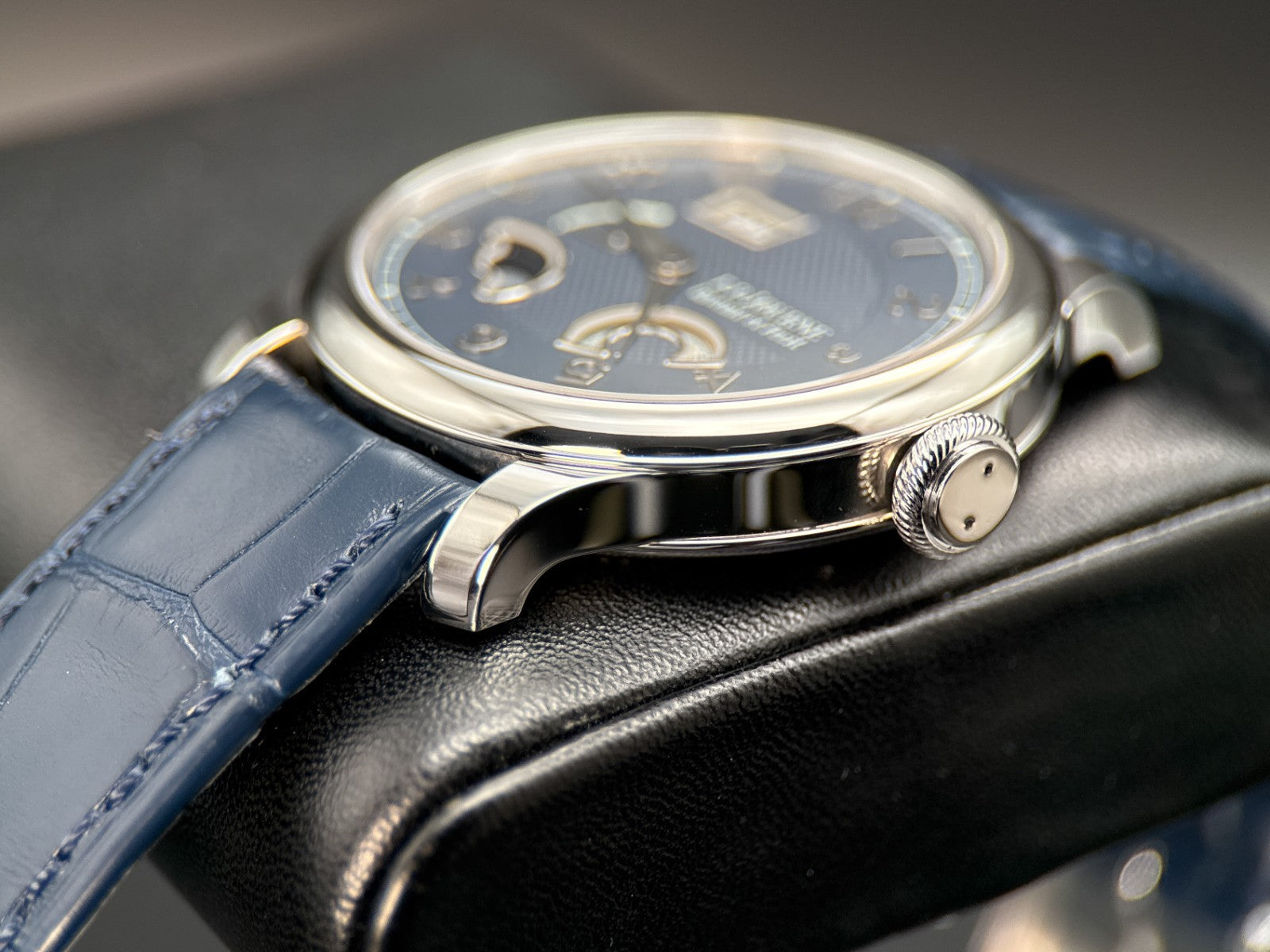 F.P. Journe Divine DN Boutique Edition Blue Dial Platinum 42mm Watch - 20261