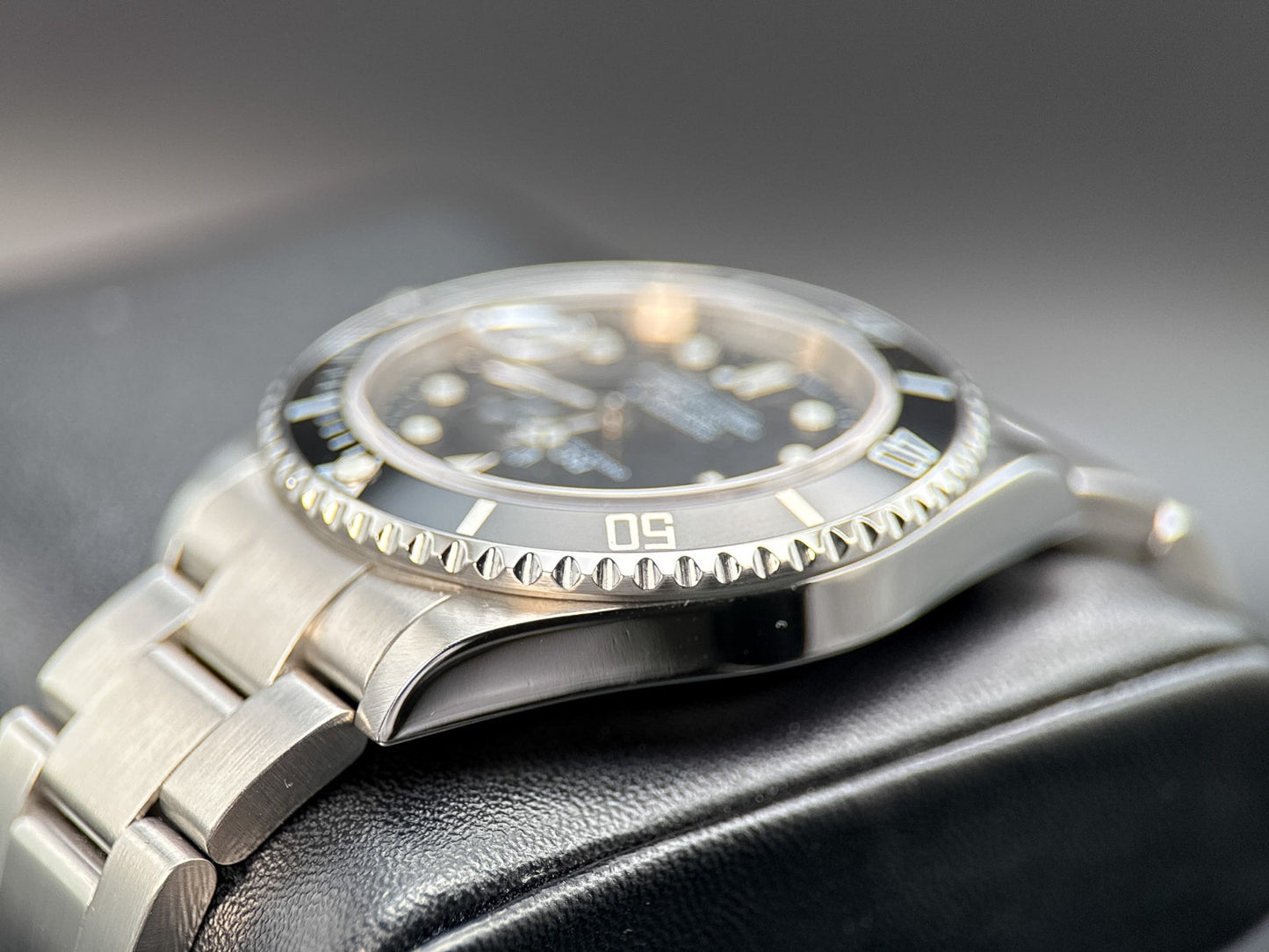 Rolex Submariner Date 16610 Engraved Rehaut Automatic 40mm Watch - 20084