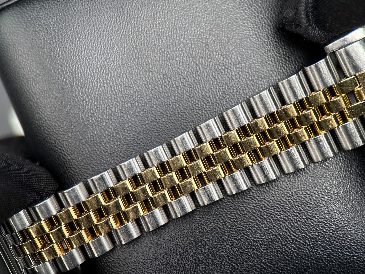 Rolex Datejust 16233 White Roman Dial Two-Tone Jubilee Automatic 36mm Watch7