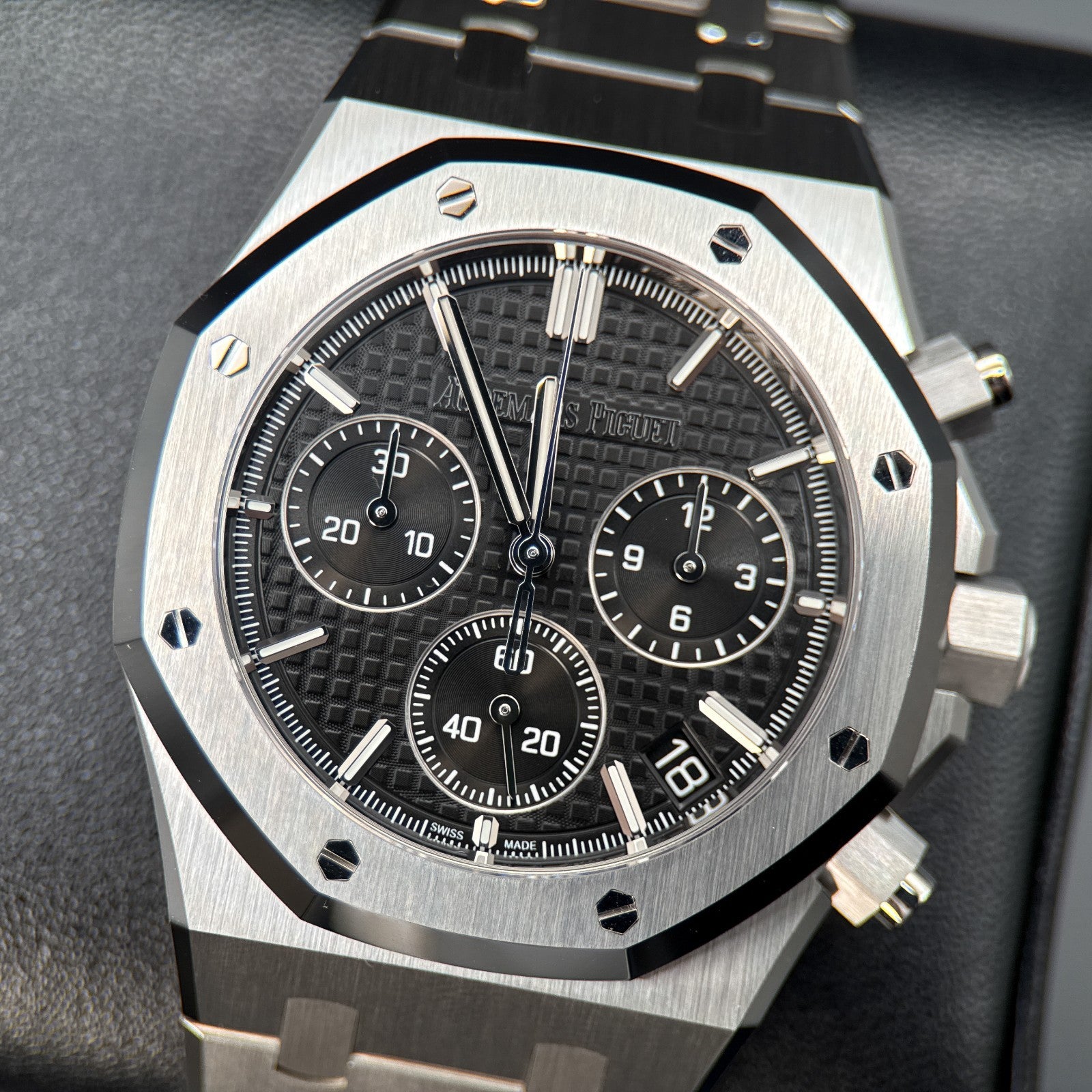Audemars Piguet Royal Oak 26240ST Black Dial Steel 41mm Chronograph - 20260