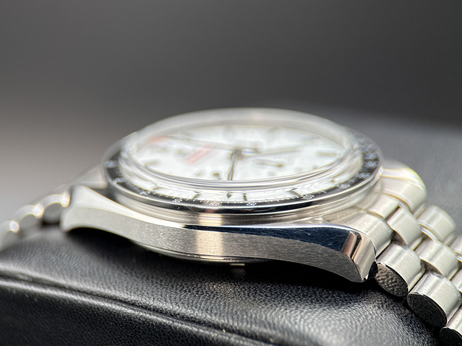 OMEGA Speedmaster Moonwatch Professional 310.30.42.50.04.001 White Dial - 20243