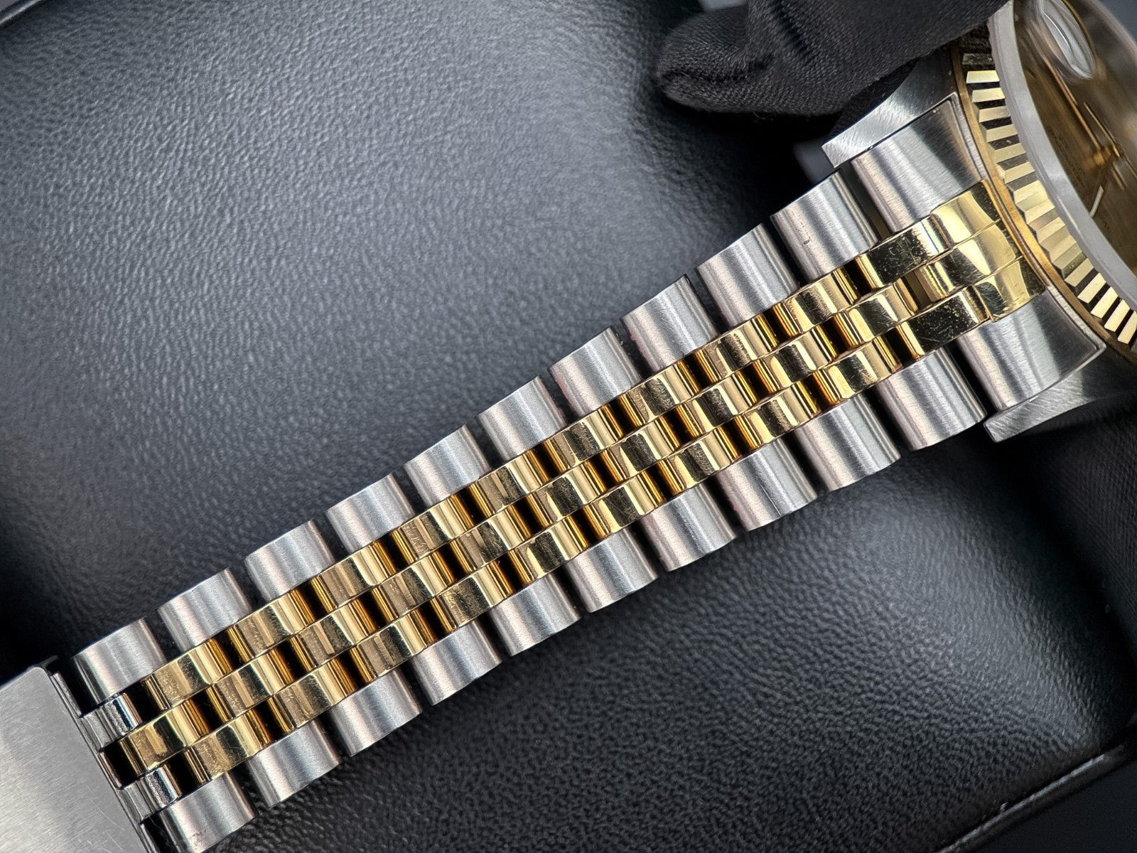 Rolex Datejust 16233 Champagne Linen Dial Two-Tone Jubilee 36mm Automatic Watch7