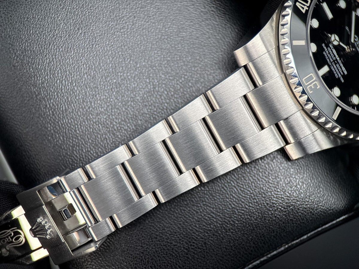 Rolex Submariner No-Date 114060 Black Dial 2018 - photo 7 of 11