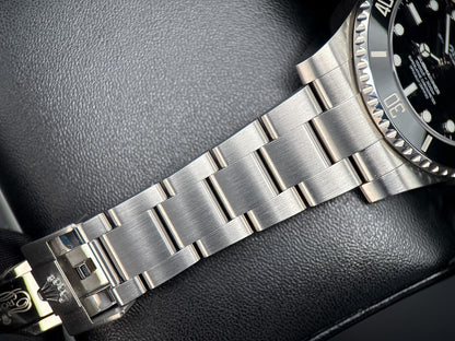 Rolex Submariner No-Date 114060 Black Dial 2018 - photo 7 of 11