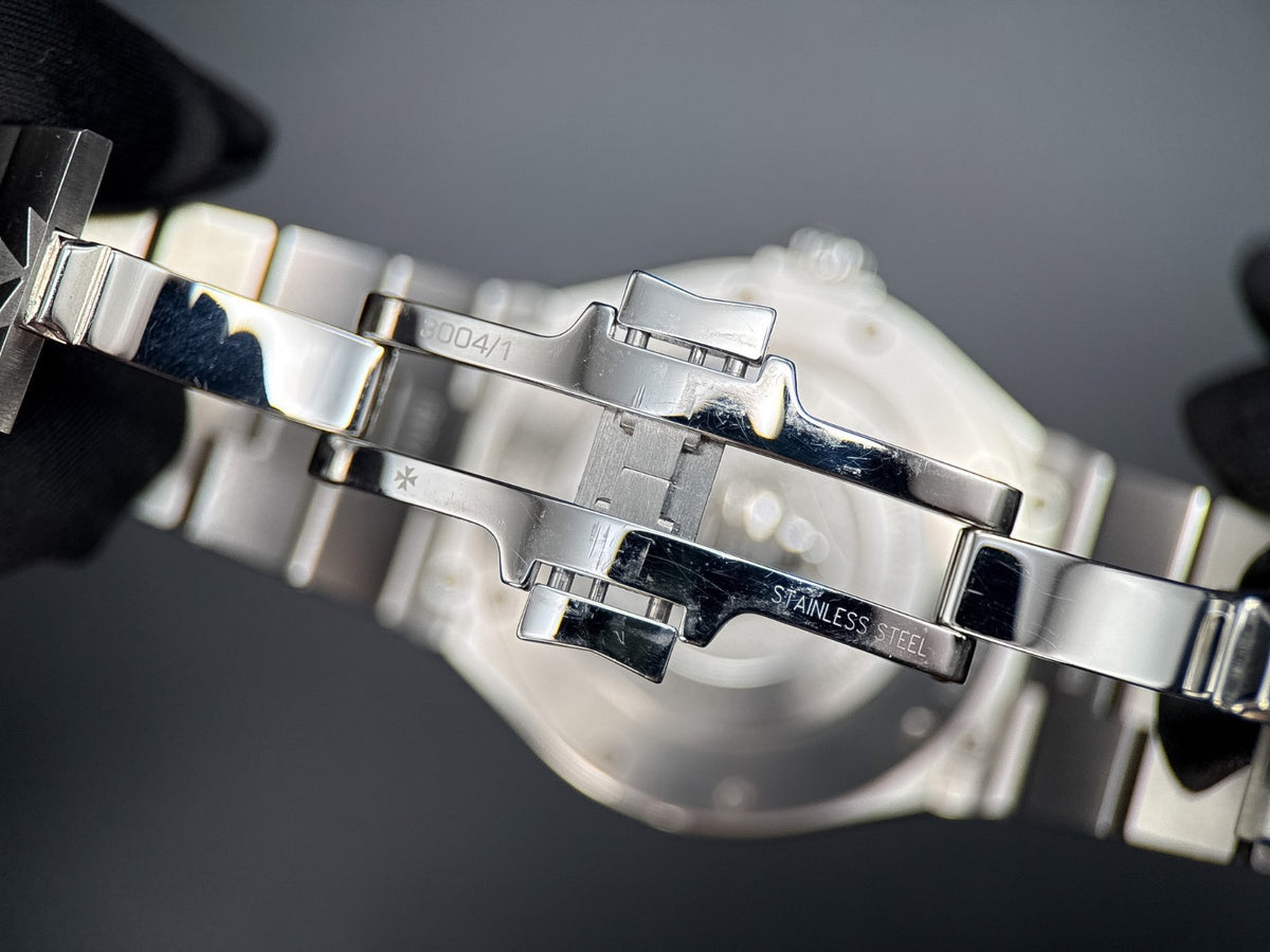 Vacheron Constantin Overseas 47040/B01A-9093 Silver 2016 - photo 9 of 11
