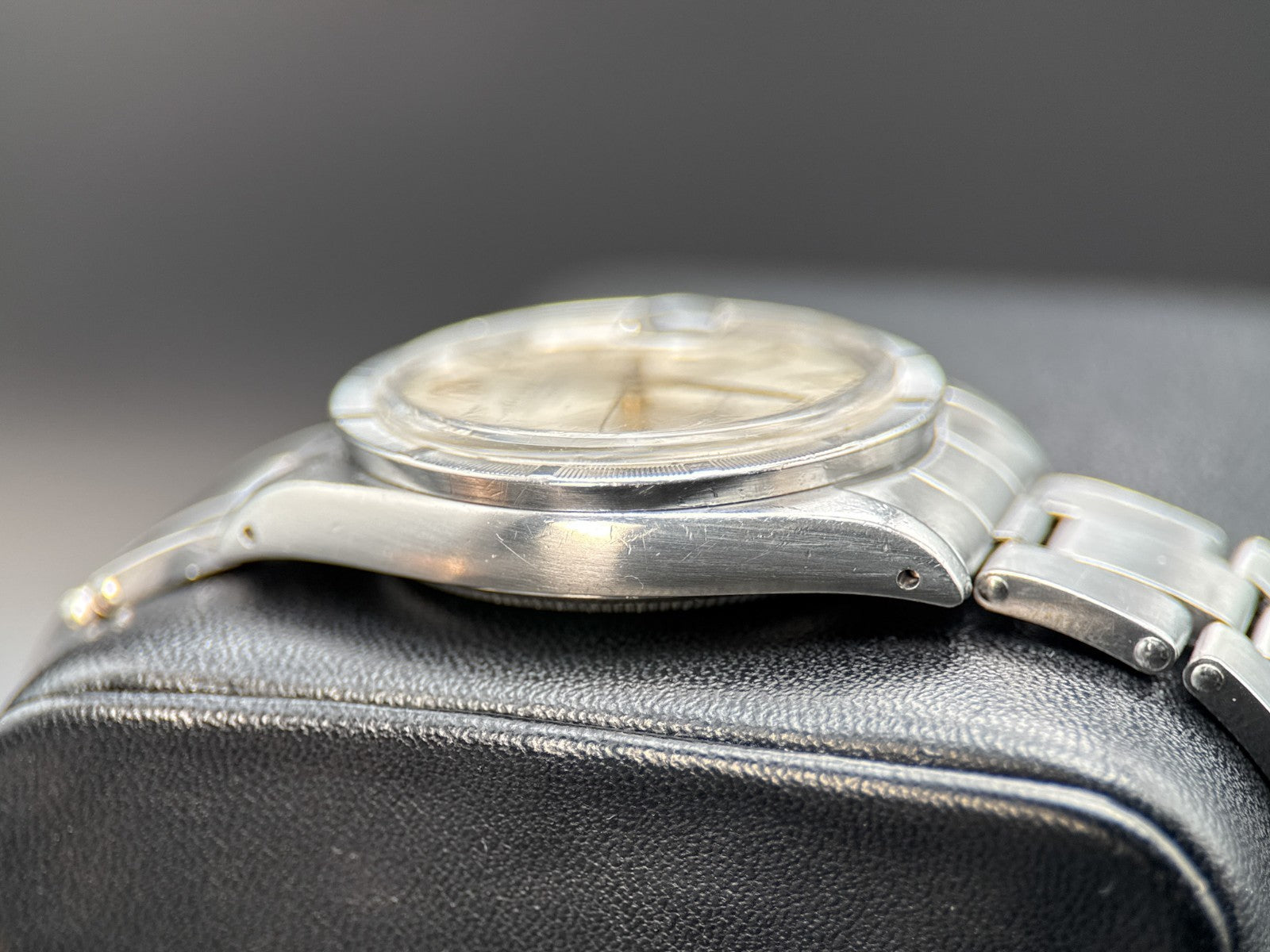 Vintage Rolex Date 1501 Silver Dial Engine Turned Bezel Automatic 34mm Watch4