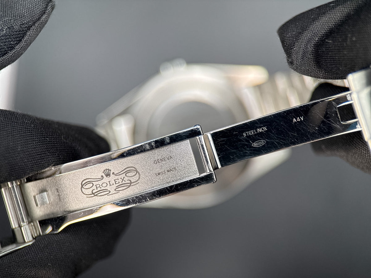 Rolex Explorer 214270 Black Dial 2013 - photo 9 of 11