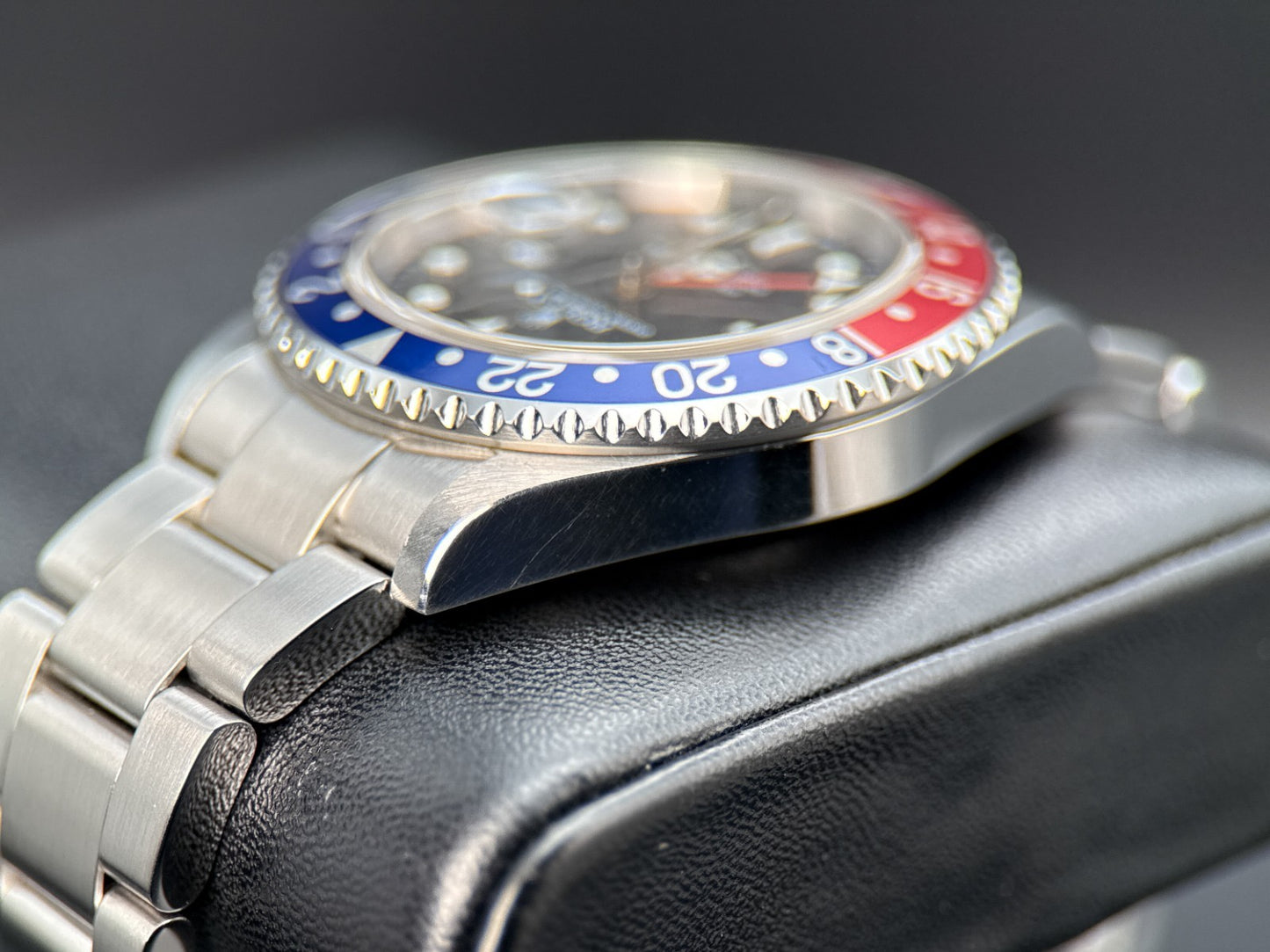 Rolex GMT-Master II 16710 Pepsi Black Dial 40mm Automatic Stainless Steel Watch4