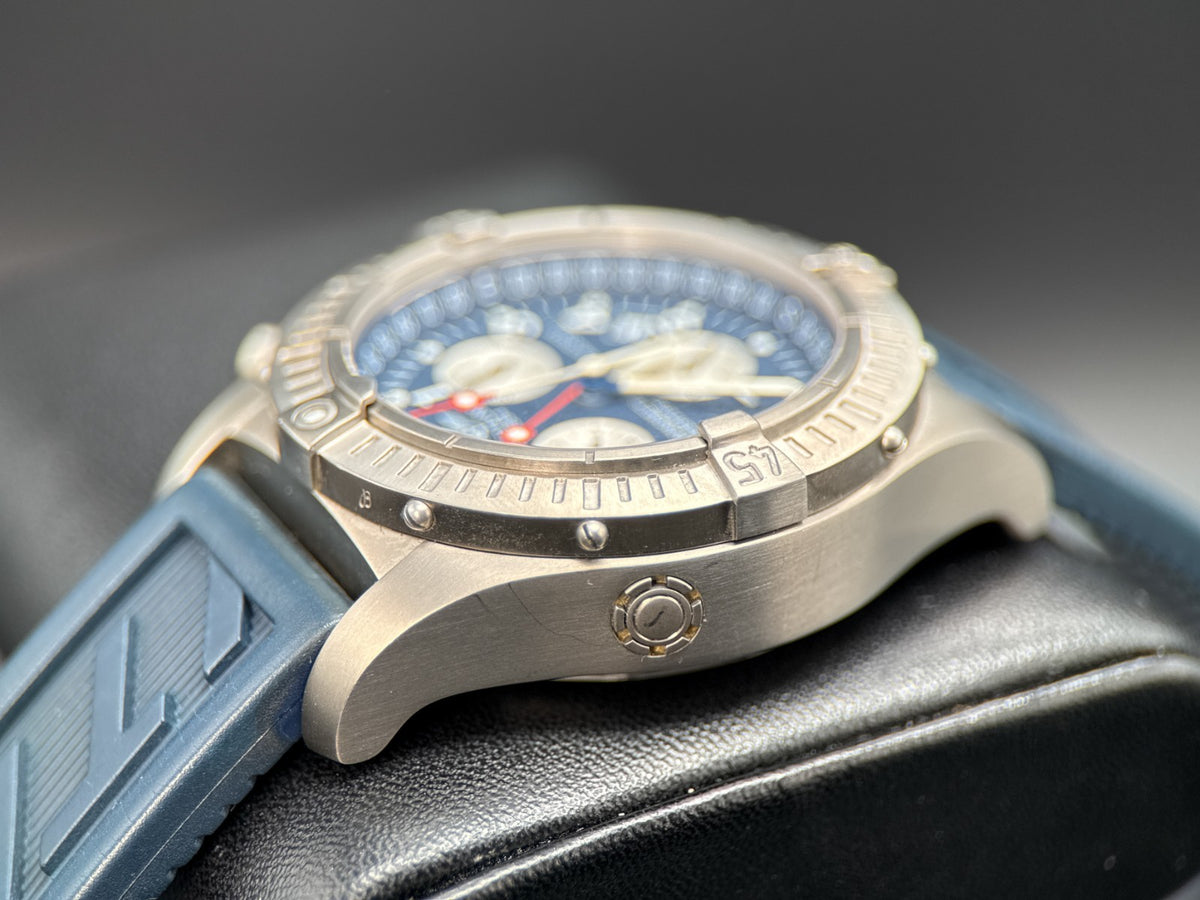 Breitling Chrono Avenger M1 E73360 Blue Dial - photo 5 of 8