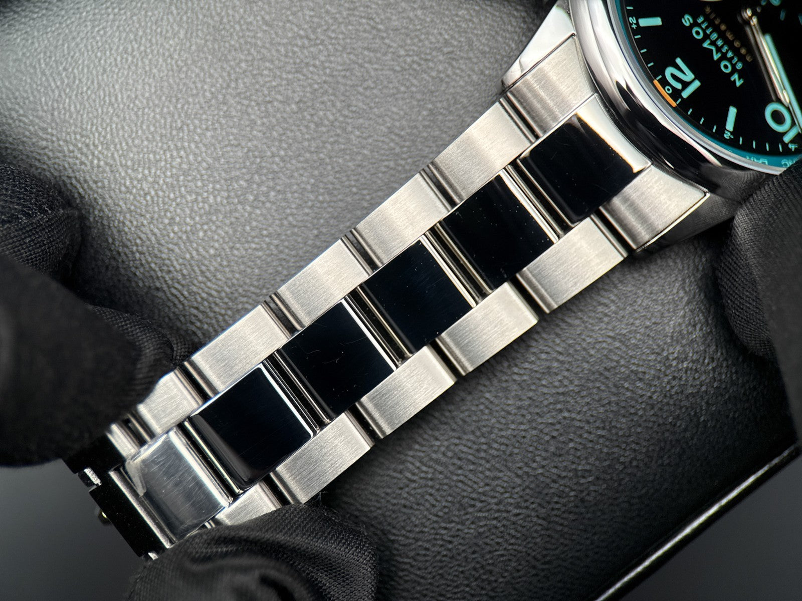 Nomos Glashütte Club Sport Neomatik Worldtimer 790.S7 Trace Dial 40mm Watch7