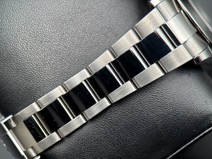 Rolex Datejust 41mm 126300 Smooth Bezel Wimbledon Dial Automatic Watch - 2018