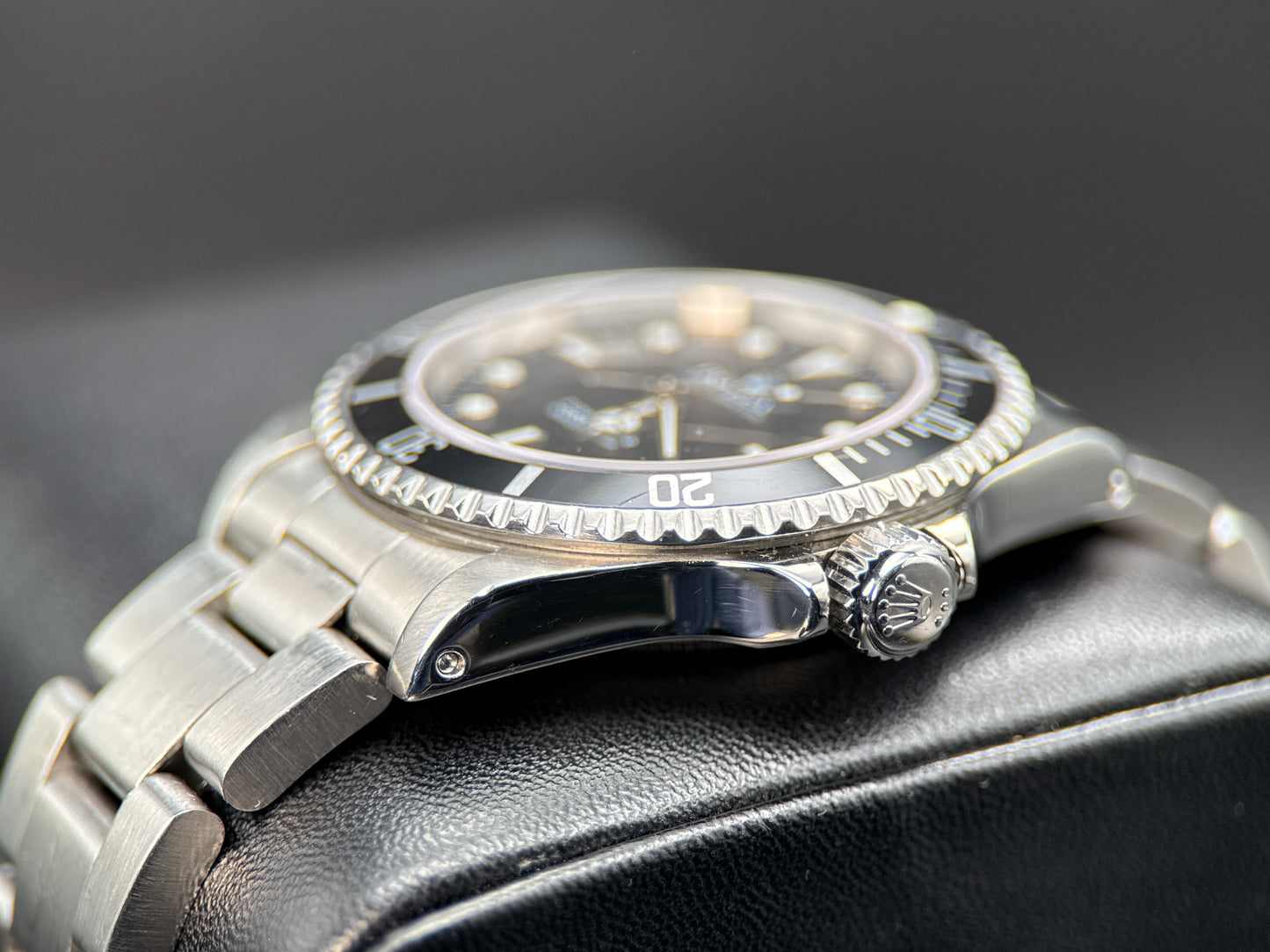 Rolex Submariner No-Date 14060M Black Dial 40mm Stainless Steel Automatic Watch