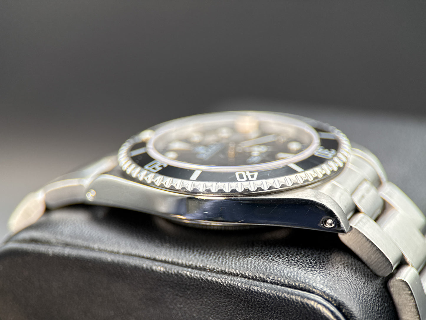 Rolex Submariner No-Date 14060M Black Dial 40mm Stainless Steel Automatic Watch