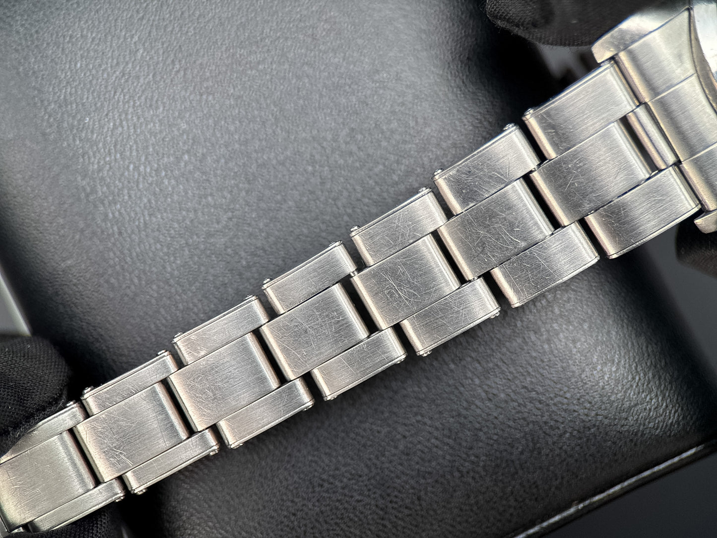 Vintage Rolex Date 1500 Silver Dial Stainless Steel Automatic 34mm Watch