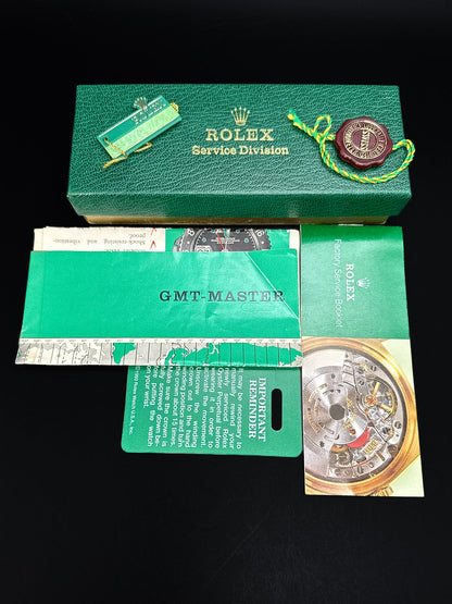 Vintage Rolex GMT-Master 1675 Pepsi Black Dial Jubilee 40mm Automatic Watch